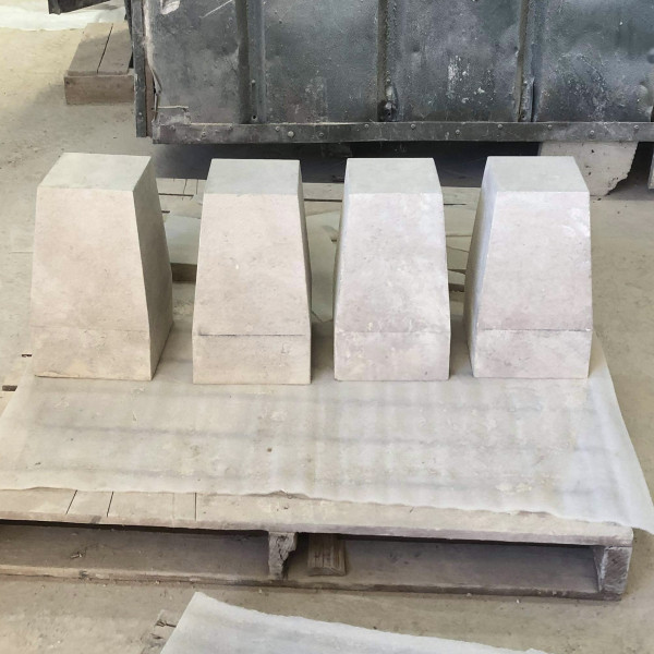 Staddle stones