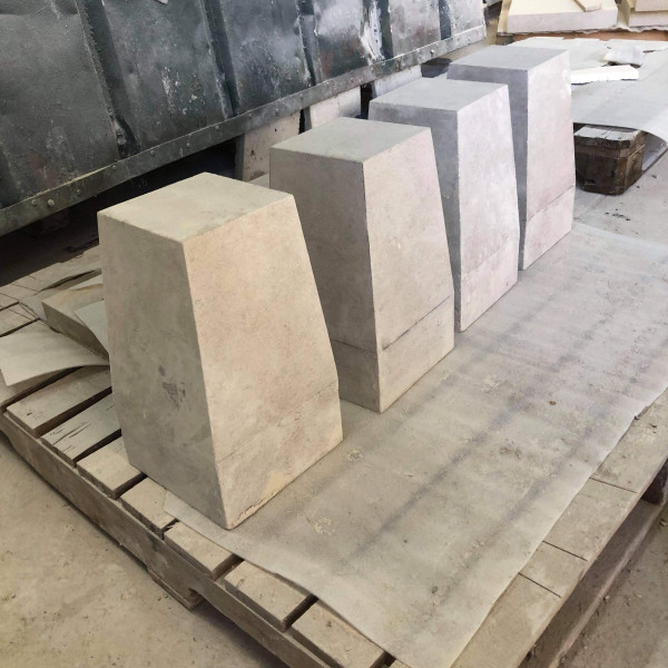 Staddle stones